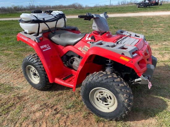 400 BOMBARDIER 4X4WHEELER 56 HOURS 333 MILES COMES WITH UTV SPRAYER... ALL WORKS FRESH SERVICE JOB..