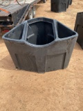 NEW STALL CORNER FEEDERS PLASTIC WITH HAY / FEED SEPARATION