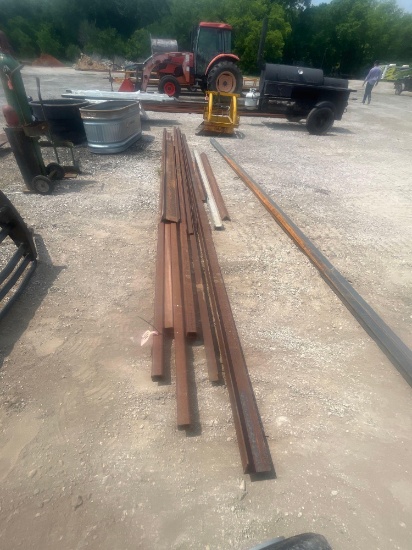 ASSORTMENT OF METAL (4) JOINTS OF 2"X2"X20'L SQUARE TUBING (1) 4"X4"X20'L ANGLE IRON (1)3"X3"X8'L