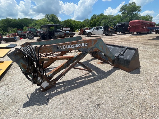 WOODS DUAL LOADER FOR TRACTOR COMES WITH BUCKET AND HOSES
