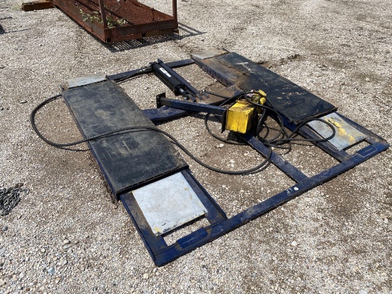 WESTERN 3' LIFT ELECTRIC OVER HYDRAULIC...