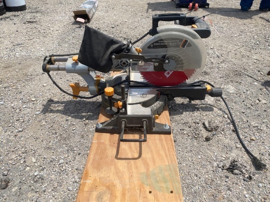 10" COMPOUND MITER SAW CHICAGO ELECTRIC IN GOOD WORKING CONDITION...