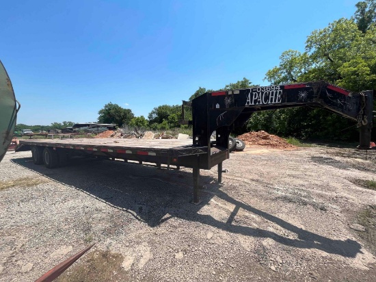 APACHE 27' DECK WITH 5' DOVETAIL...FLATBED WITH RAMPS, GOOD TIRES VERY GOOD, STRAIGHT CLEAN TRAILER