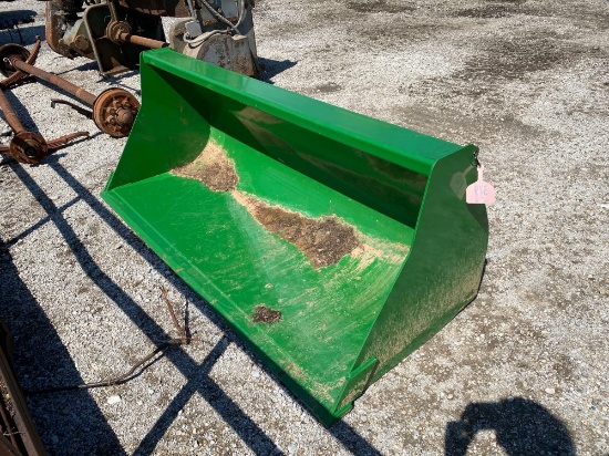 JOHN DEERE BUCKET