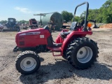 MAHINDRA 2615 4WD 563 HOURS... GOOD TIRES RUNS AND OPERATES AS IT SHOULD... GOOD CLEAN TRACTOR...
