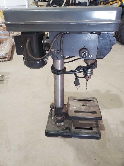 CENTRAL MACHINERY DRILL PRESS 10" TRAVEL, 12 SPEED, TILTABLE TABLE