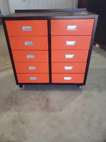 10 DRAWER ROLLING TOOL CHEST 37 5/8'' L X 34 3/8'' H X 19 3/4'' W