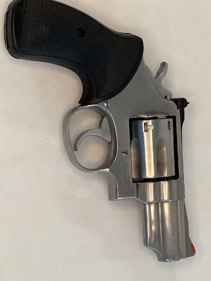 SMITH & WESSON 66-2 .357 MAGNUM