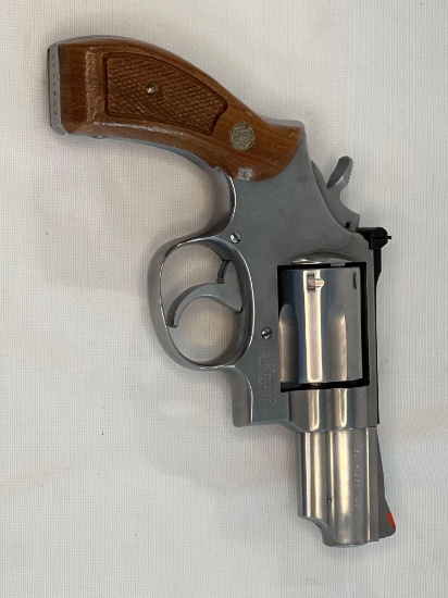 SMITH & WESSON 66-2