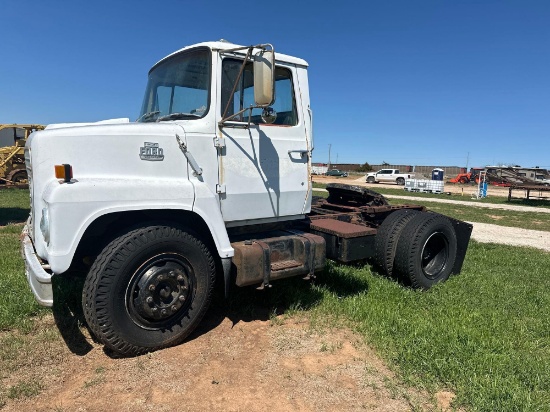 FORD 7000 TRUCK