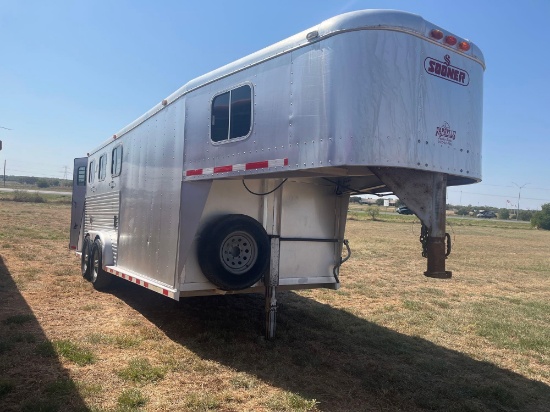 1995 SOONER 3 HORSE SLANT TRAILER WITH WEEKENDER TACK ROOM