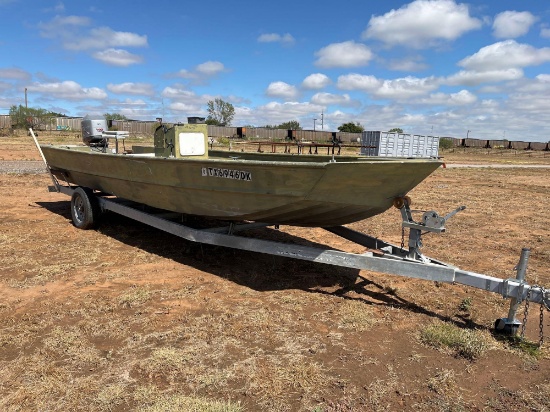 24' SEA ARK CENTER CONSOLE BOAT