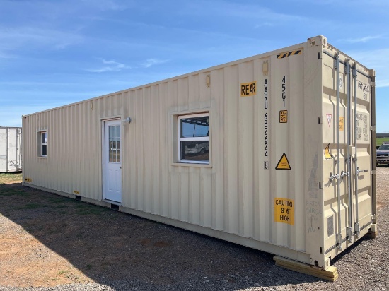 40 FOOT SHIPPING CONTAINER BUNK HOUSE
