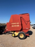 NEW HOLLAND BALER 688
