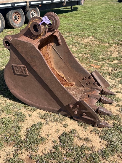 CAT EXCAVATION BUCKET