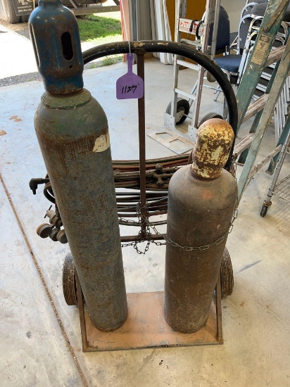 TORCH KART WITH BOTTLES AND TORCH