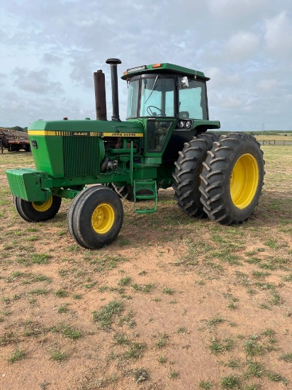 JOHN DEERE 4440 TRACTOR