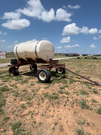 1000 GALLON WATER TRAILER