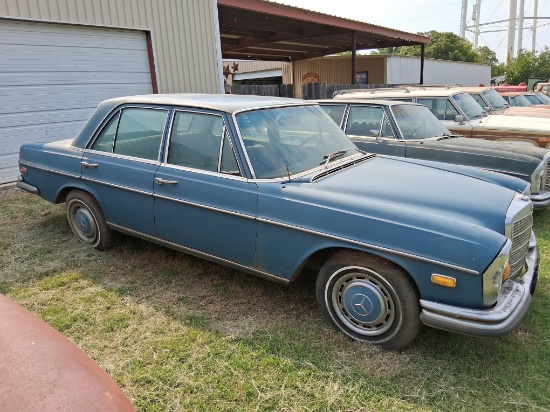 1972 MERCEDES 280 SE