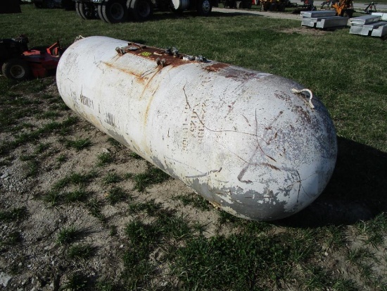 500 Gal Propane Tank NEEDS All New Valves and Tag is Loose