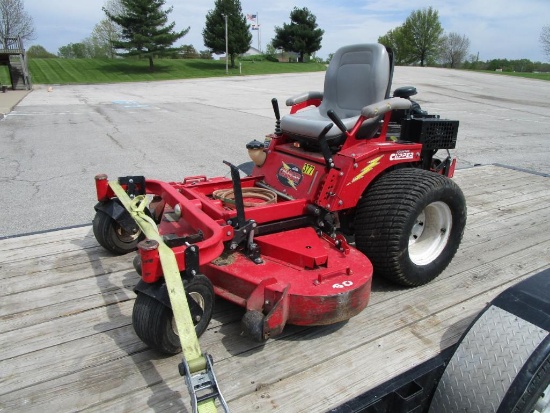 Country Clipper Zero Turn Mid Mount Mower 60" Deck Runs