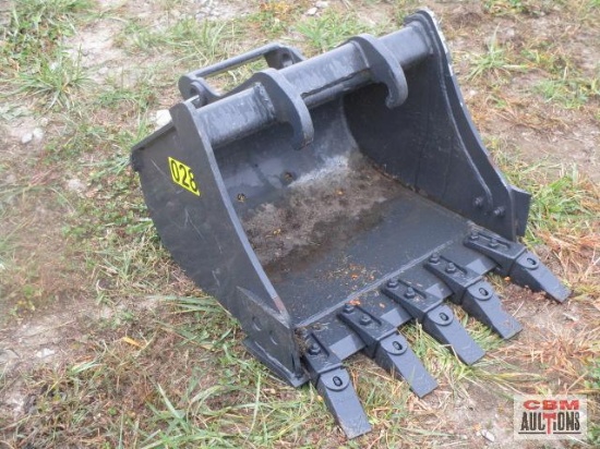 New 24" Bobcat Trackhoe Bucket X Change 1156353