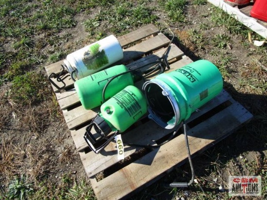 3 Lawn Sprayers and Buckets