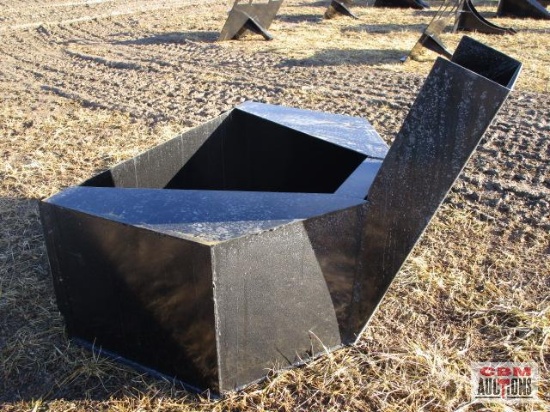 3/4 Cu Yard Skid Steer Concrete Placement Bucket Weighs #440