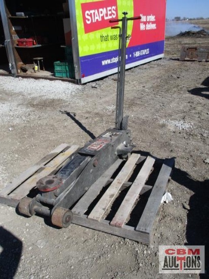 Gray Chassis Floor Jack 20,000# air over hydraulic, air side doesn't work