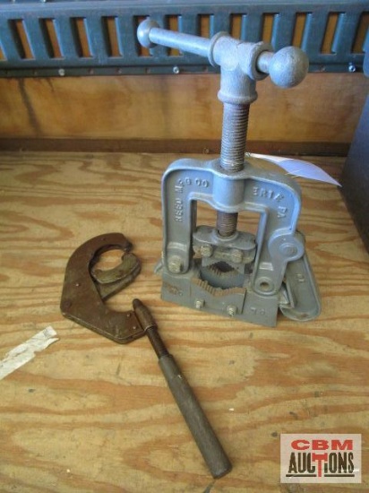 Reed MFG Pipe Vise And Pipe Cutter...