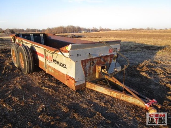 New Idea 363 Manure Spreader -Tandem Axle, Hydraulic Slop Gate, 540 PTO, Single Beater, Works Bur