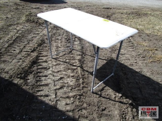 Plastic Folding Table With Adjustable Leg
