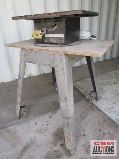 Black & Decker 8" table saw seller said works *E