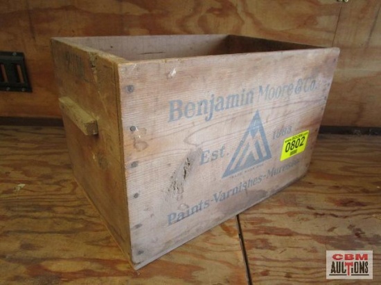 Vintage Benjamin Moore & Co 12- 1/2 gal wooden crate *B