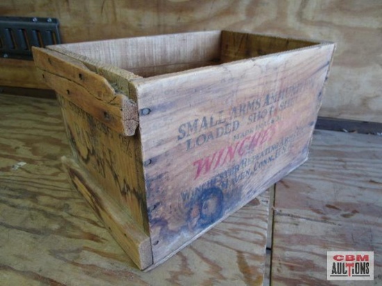 Vintage Winchester repeating arms 12 ga shot gun ammunition wooden crate *B