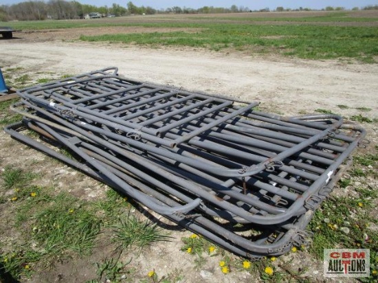 11 Corral panels for a round pen with walk gate, Couple panels are bent but not unusable...