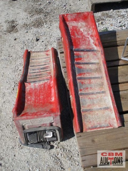 Car ramps red