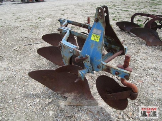Ford 3-14 bottom plow, rolling coulters M#101 S# 5674