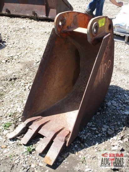 18" Case backhoe bucket