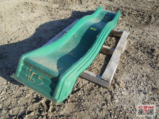 8' Plastic slide - green