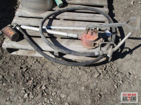 Barrel hand pump with hose and filter base