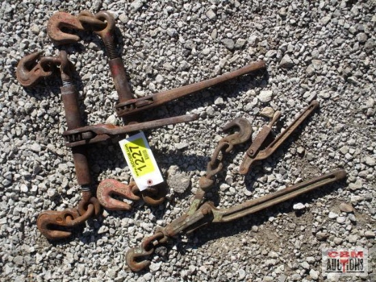 4 Chain binders, mixed sizes