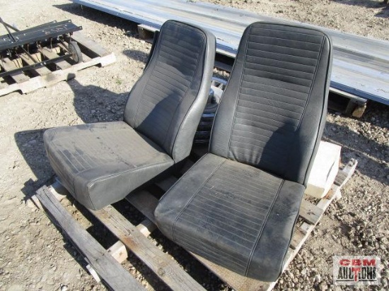 Pair of universal Freedman bucket seats