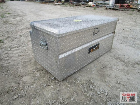 Aluminum diamond tread tool chest by Tractor supply