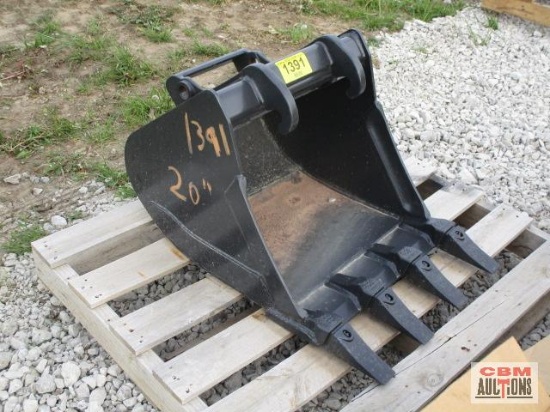 New Bobcat MX3T x change excavator bucket, 20", 5 cuft. 7323821 S#1830358