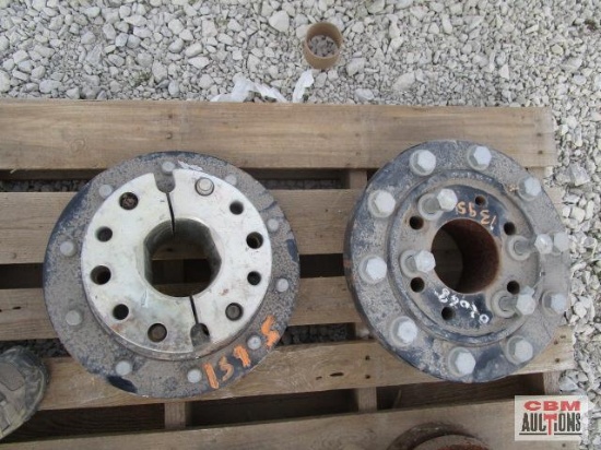 Pair of axle mount hubs 020687