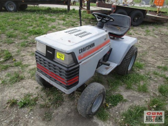 Craftsman 18 hp lawn tractor 6 spd, S#1080S03324 runs and drives needs battery