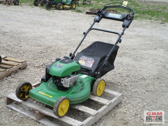 John Deere Push Mower Model JS36 S#2015050710 with Briggs & Stratton 700 Series Engine