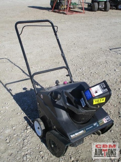 Yard machine 21" snow blower, 3.5hp, 2 cycle, S#1G205B20713