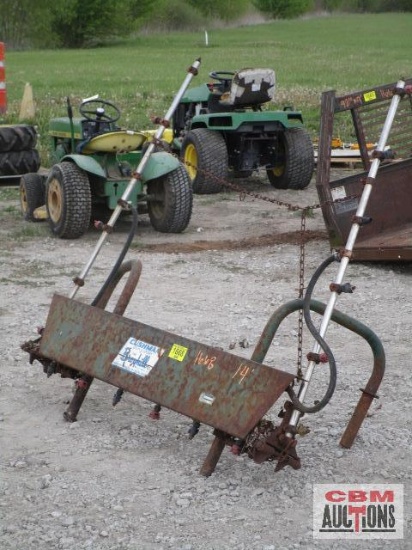 Cushman sprayer booms